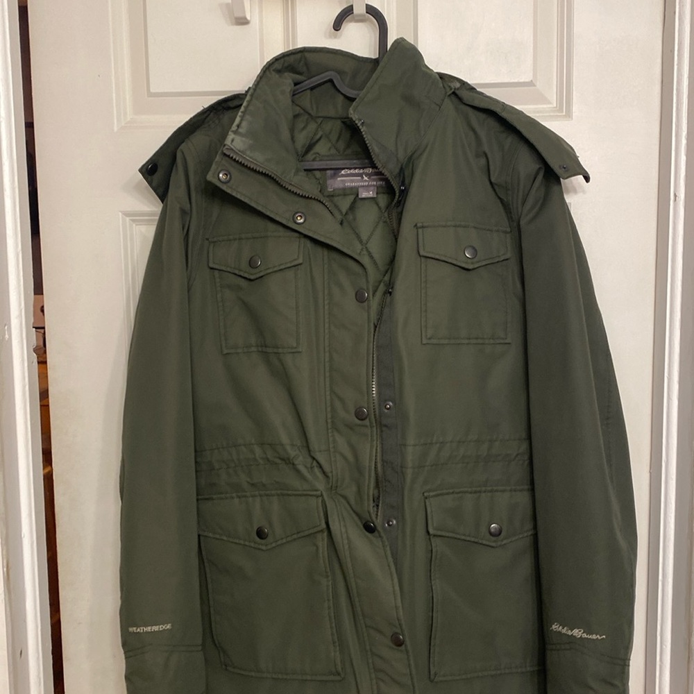 Eddie Bauer Winter coat, forest green — Size: Medium